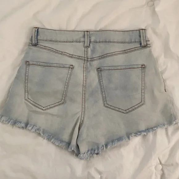 Rehash Brand women’s jean shorts - Picture 2 of 3
